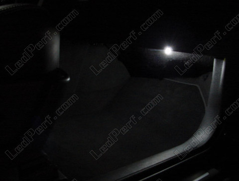 LED etuosa lattia-lattia Renault Vel Satis