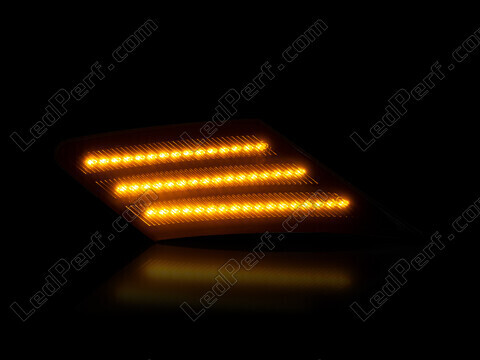 Dynaamisten LED-sivuvilkutjen maksimaalinen valaistus Subaru BRZ