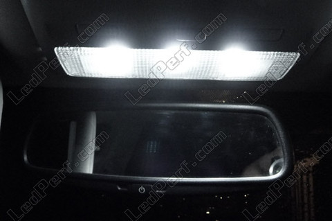 LED etukattovalo Toyota Avensis