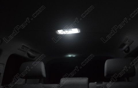 LED keskikattovalo Toyota Land cruiser KDJ 150