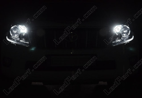 LED parkkivalot xenon valkoinen Toyota Land cruiser KDJ 150
