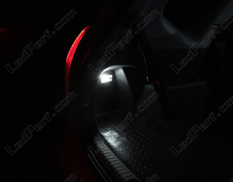LED tavaratila Toyota Prius