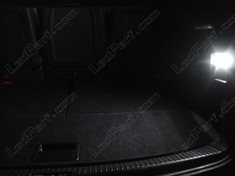 LED tavaratila Volkswagen Touran V2