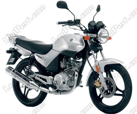 Moottoripyörä Yamaha YBR 125 (2004 - 2009) (2004 - 2009)