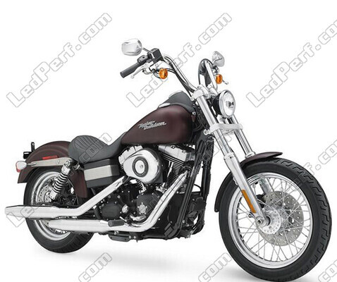 Moottoripyörä Harley-Davidson Street Bob 1584 (2009 - 2012)