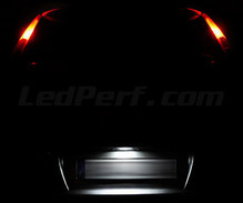 LED-paketti (valkoinen 6000K) takarekisterikilpeen autolle Fiat Punto MK2