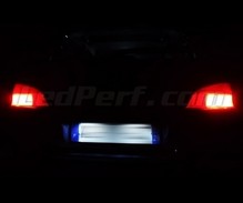 LED-paketti (puhtaan valkoinen) takarekisterikilvelle Peugeot 106 -mallille