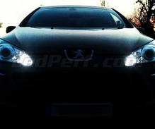 LED-parkkivalopaketti (xenon valkoinen) Peugeot 407 -mallille