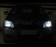 LED-parkkivalopaketti (xenon valkoinen) Toyota Corolla E120 -mallille