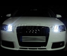 LED-parkkivalopaketti (xenon valkoinen) Audi A3 8P -mallille