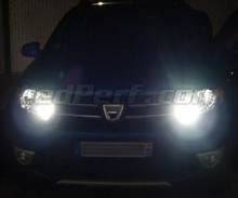LED-päiväajovalojen/parkkivalojen paketti (xenon valkoinen) Dacia Sandero 2 -mallille