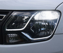 Päiväajovalojen/parkkivalojen paketti (xenon valkoinen) Dacia Duster -mallille (uudistettu)