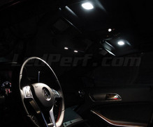 Ylellinen full LED-sisustuspaketti (puhtaan valkoinen) Mercedes CLA-sarja (W117) -mallille
