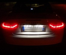 LED-paketti (valkoinen puhtaan 6000K) takarekisterikilpeen Audi A5 8T -mallille 2010 ja uudemmat