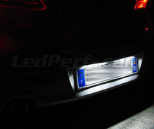 LED-rekisterikilven valaistuspaketti (xenon valkoinen) Mazda 3 phase 2 -mallille