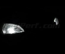 LED-parkkivalopaketti (xenon valkoinen) Peugeot 106 -mallille
