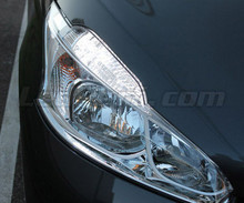 LED-parkkivalo- ja päiväajovalopaketti (xenon valkoinen) Peugeot 208 -mallille (ilman alkuperäistä xenon)