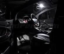 Ylellinen full LED-sisustuspaketti (puhtaan valkoinen) Ford Kuga -mallille